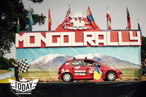 Parada masinilor la Mongol Rally 2013